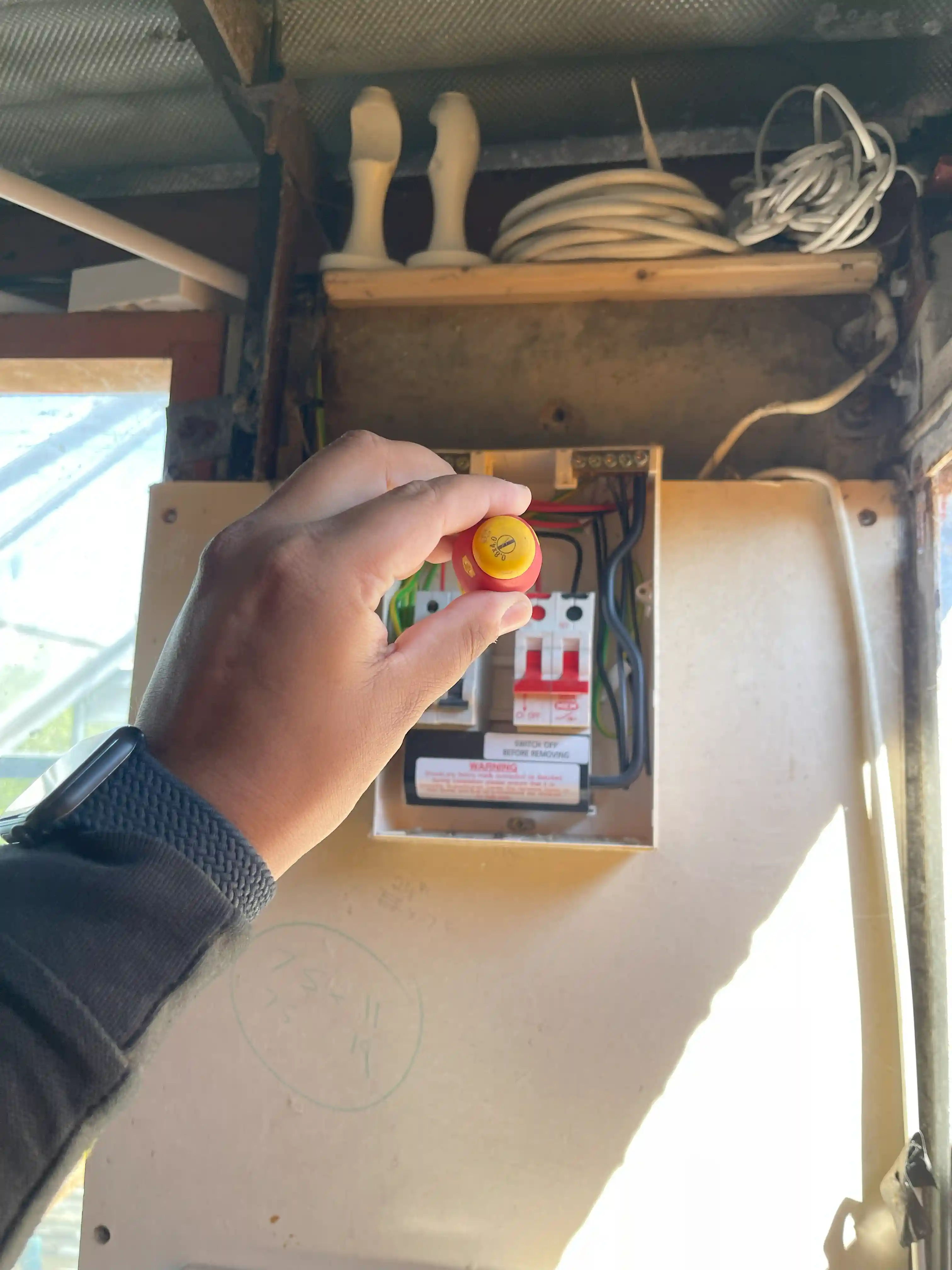 24 Hours Emergency Electrician near Henley On Thames